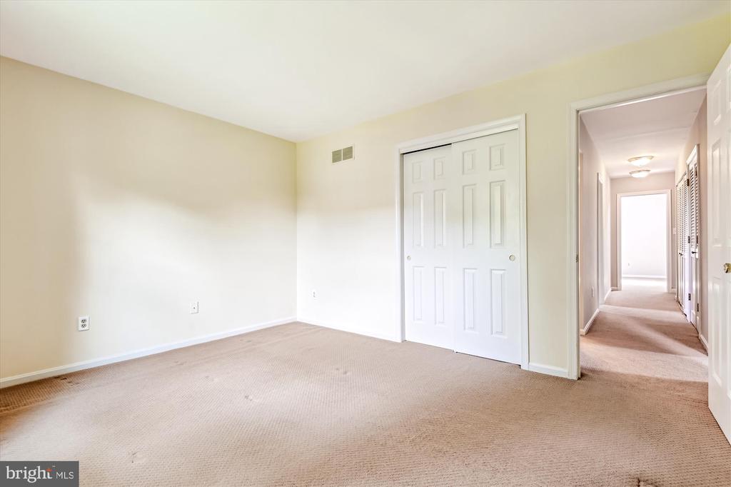 1302 TERRY WAY