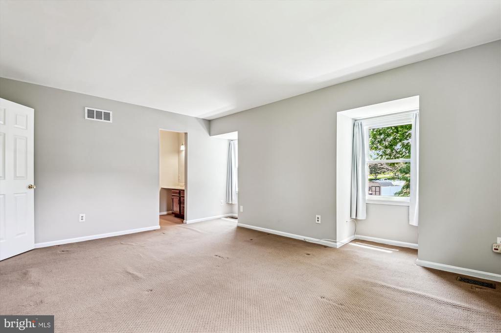 1302 TERRY WAY