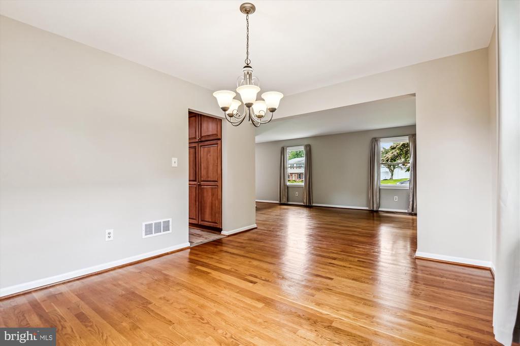 1302 TERRY WAY