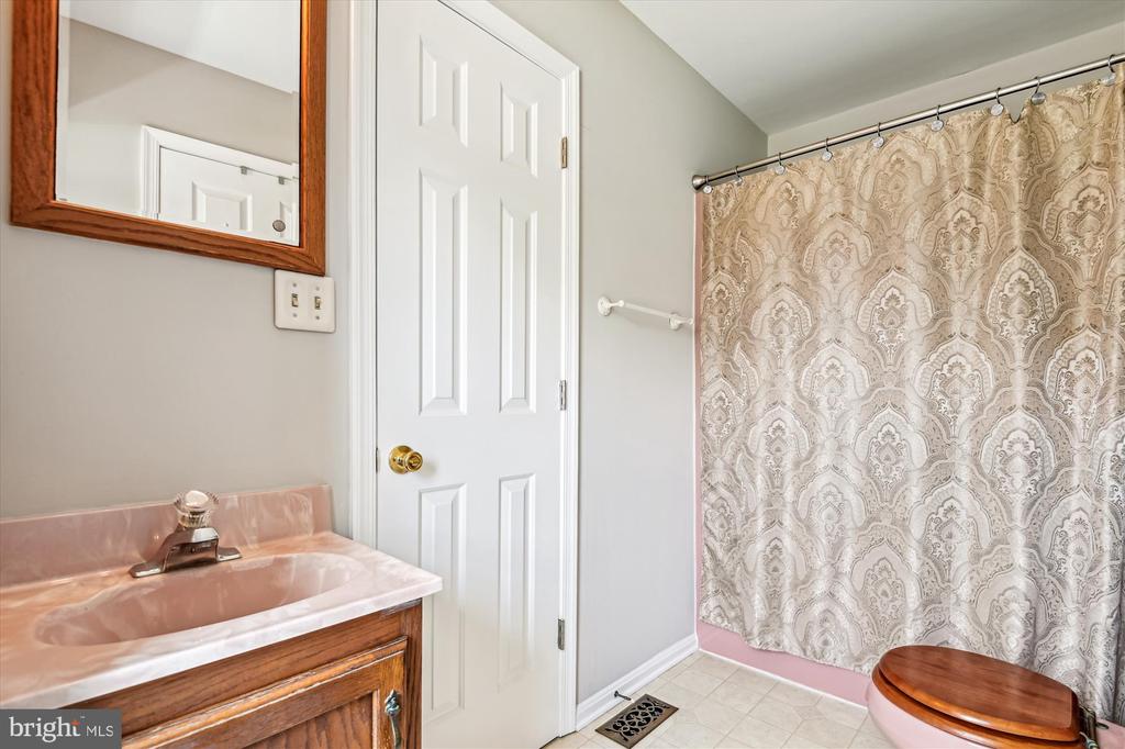 1302 TERRY WAY