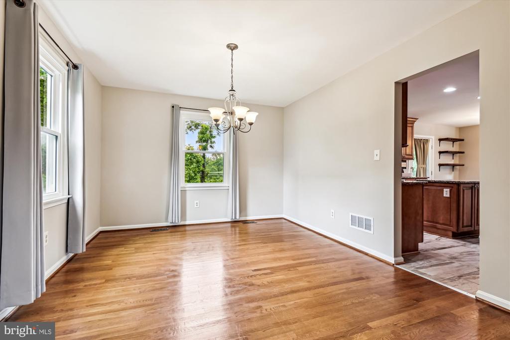 1302 TERRY WAY