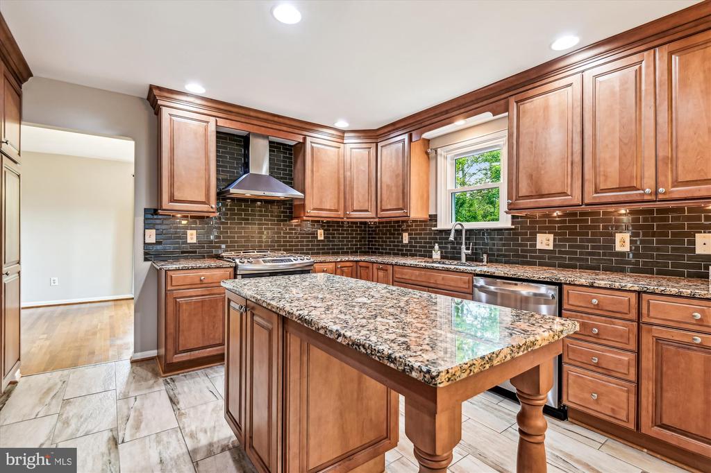 1302 TERRY WAY