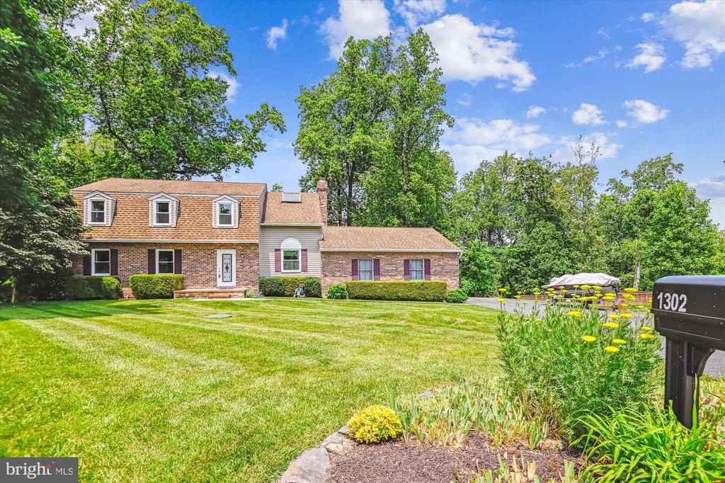 1302 TERRY WAY