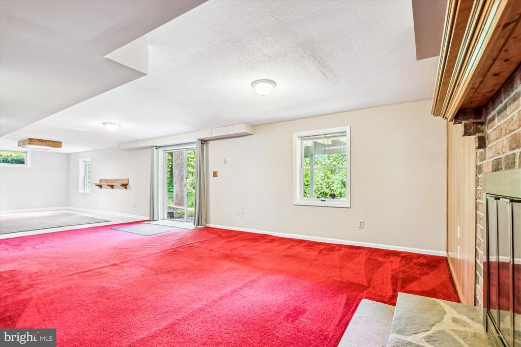 1302 TERRY WAY