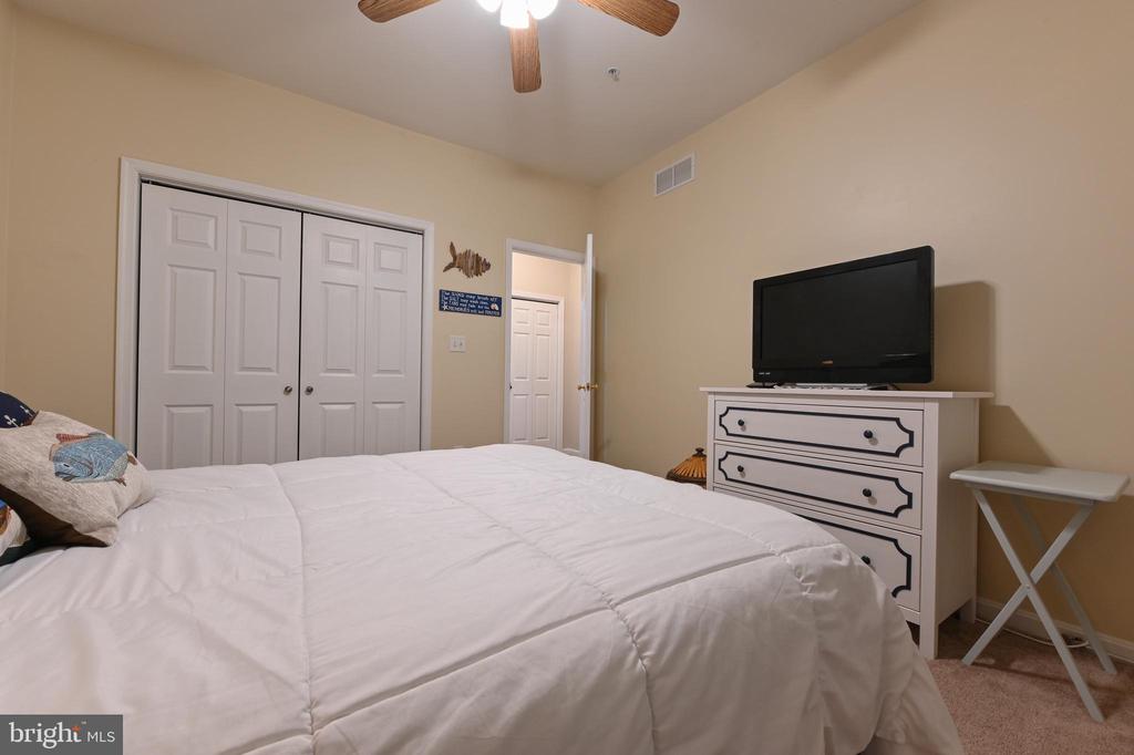 8915 RACE TRACK ROAD