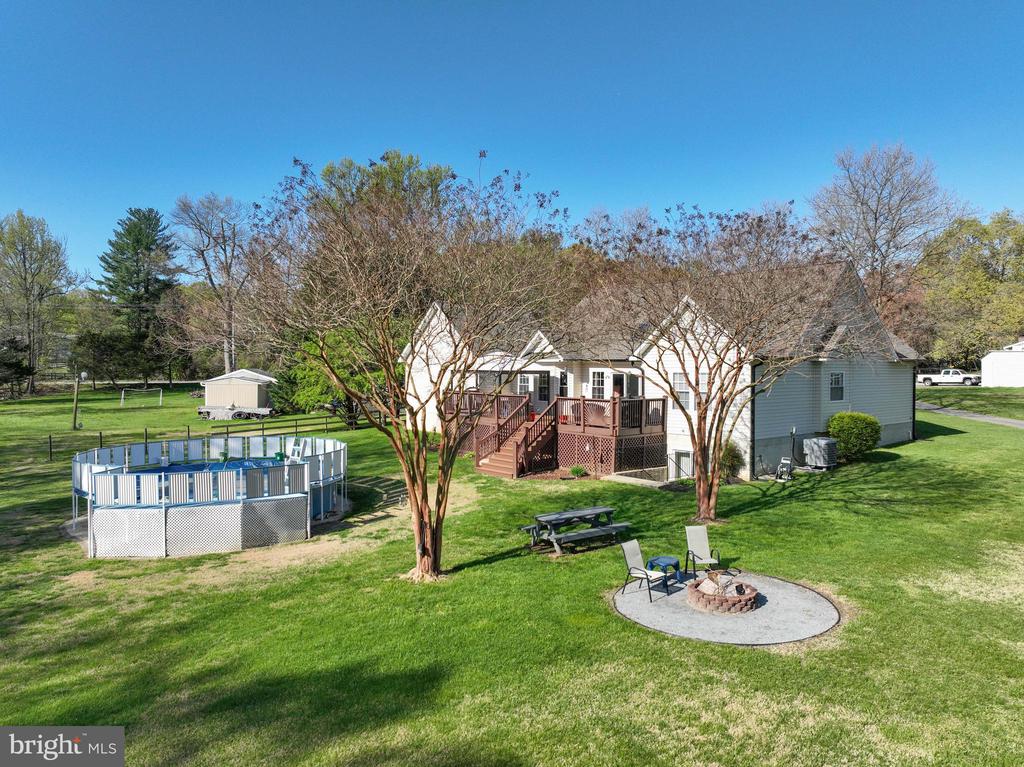 8915 RACE TRACK ROAD