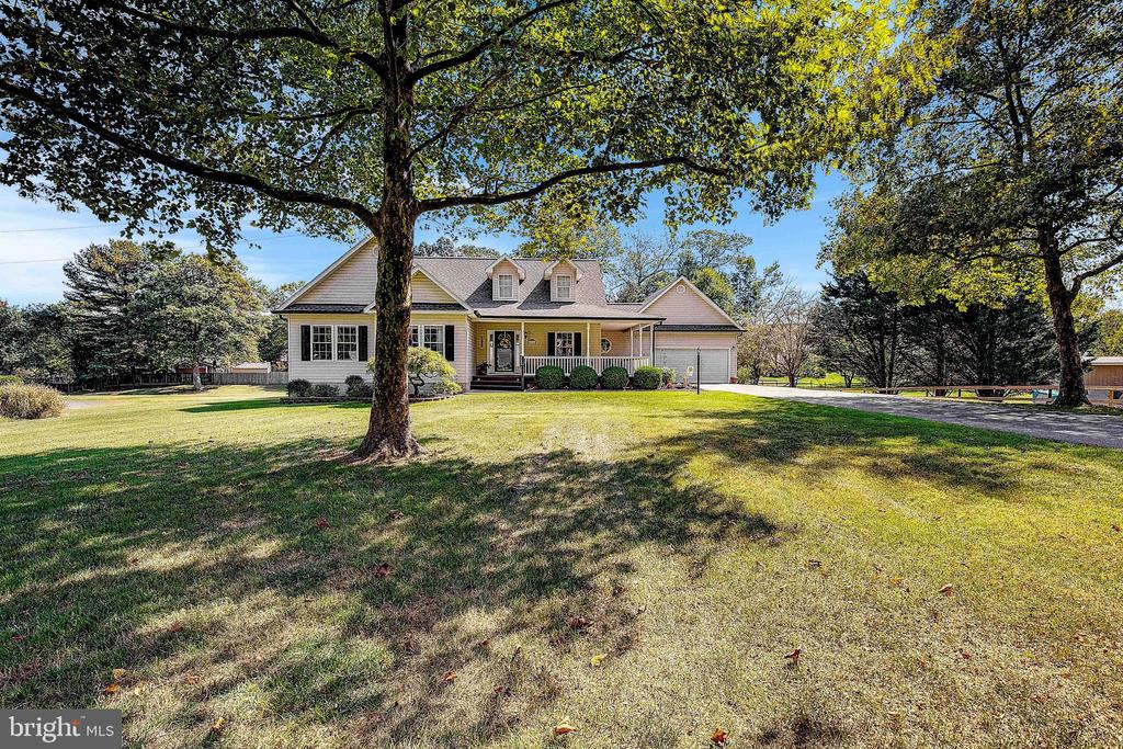 8915 RACE TRACK ROAD