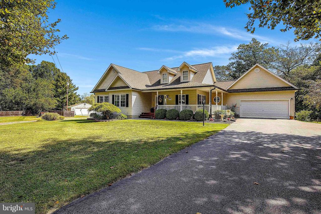 8915 RACE TRACK ROAD