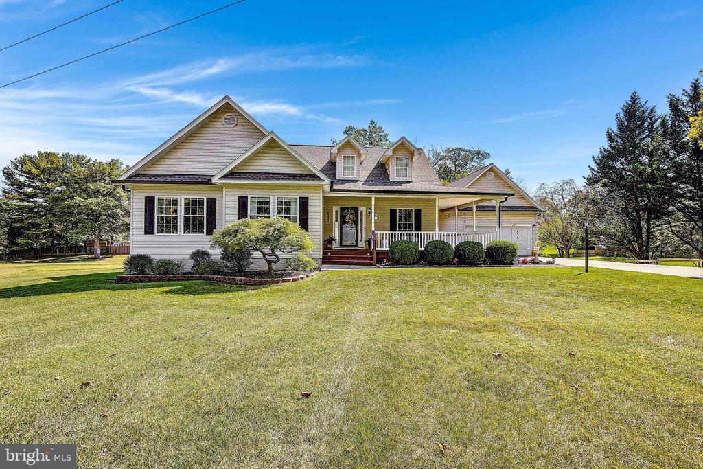 8915 RACE TRACK ROAD
