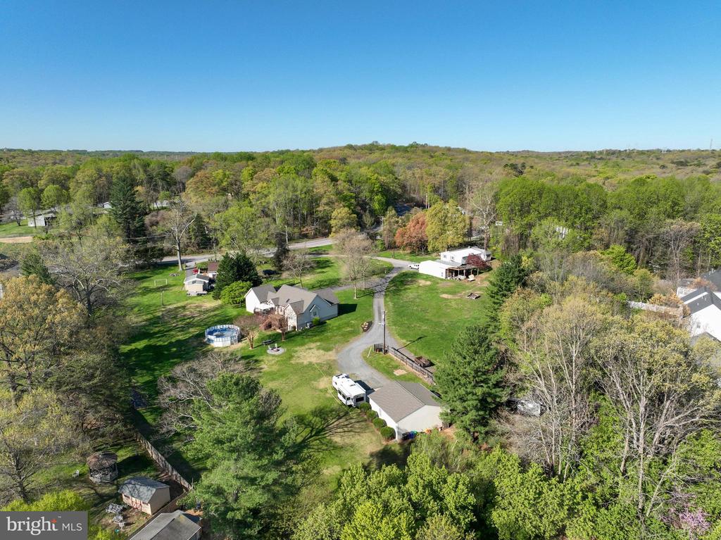 8915 RACE TRACK ROAD