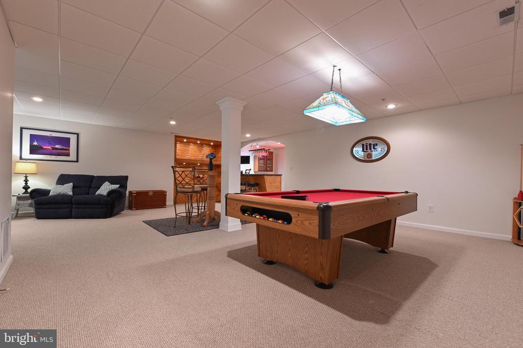 8915 RACE TRACK ROAD