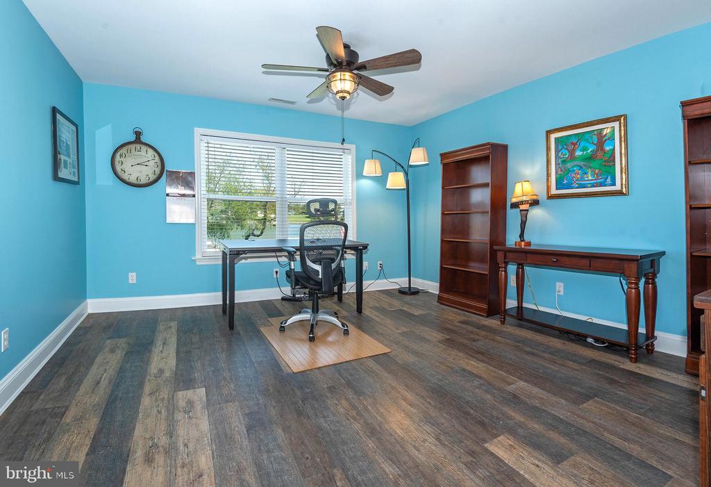 217 WINELAND WAY