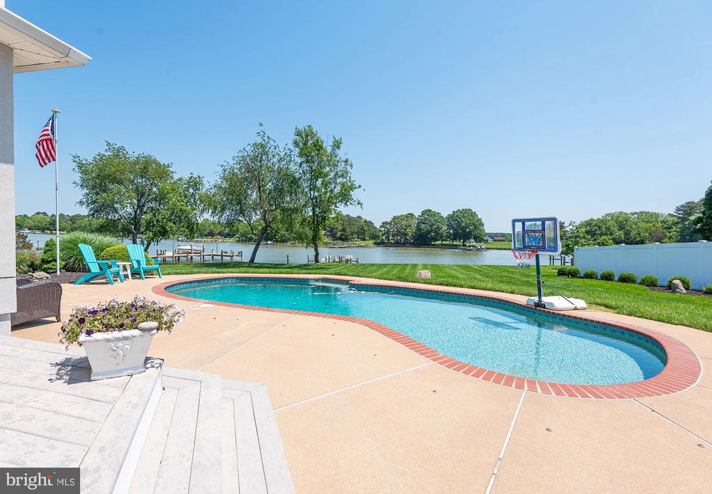 217 WINELAND WAY