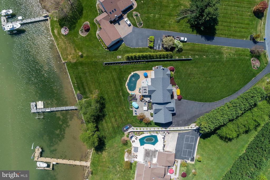 217 WINELAND WAY