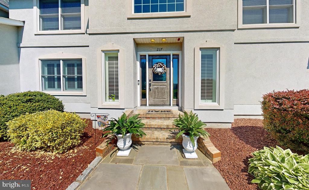 217 WINELAND WAY