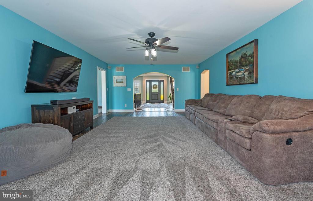 217 WINELAND WAY