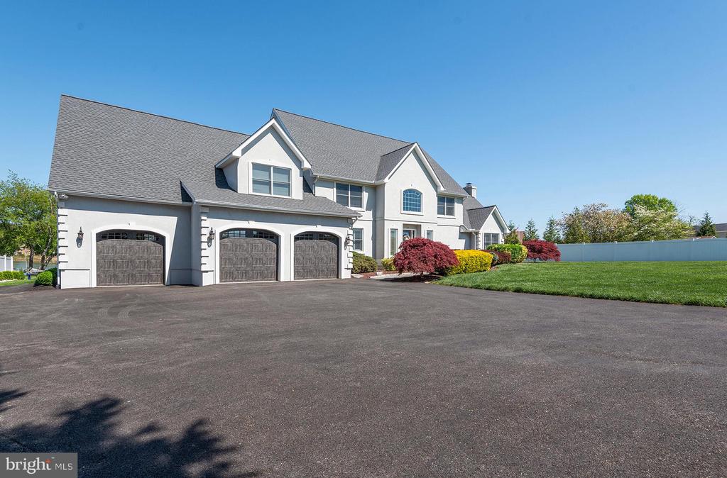 217 WINELAND WAY