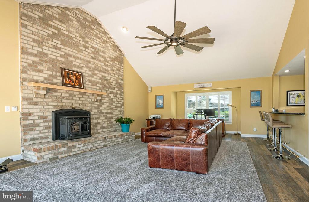 217 WINELAND WAY
