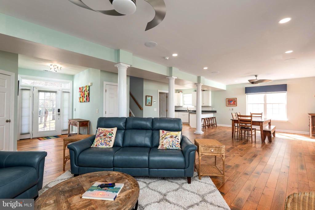 2613 CECIL DRIVE