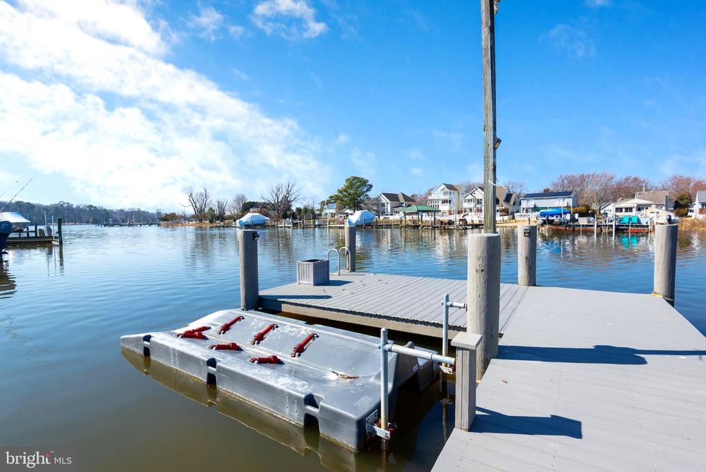 2613 CECIL DRIVE