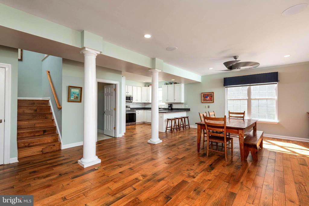 2613 CECIL DRIVE