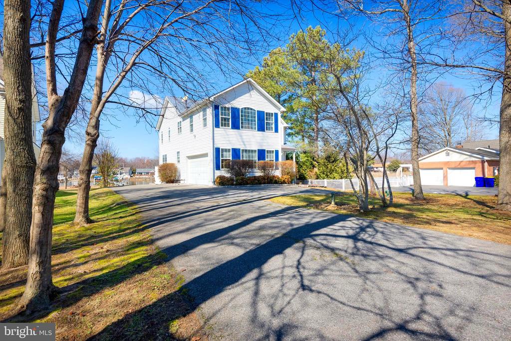 2613 CECIL DRIVE