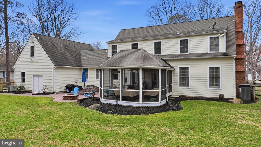322 PROSPECT BAY DRIVE W
