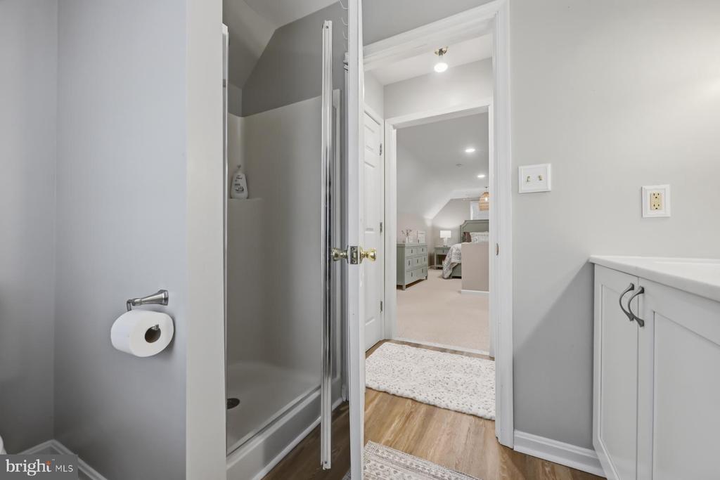 322 PROSPECT BAY DRIVE W
