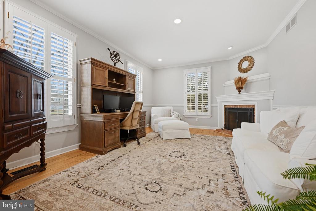 322 PROSPECT BAY DRIVE W