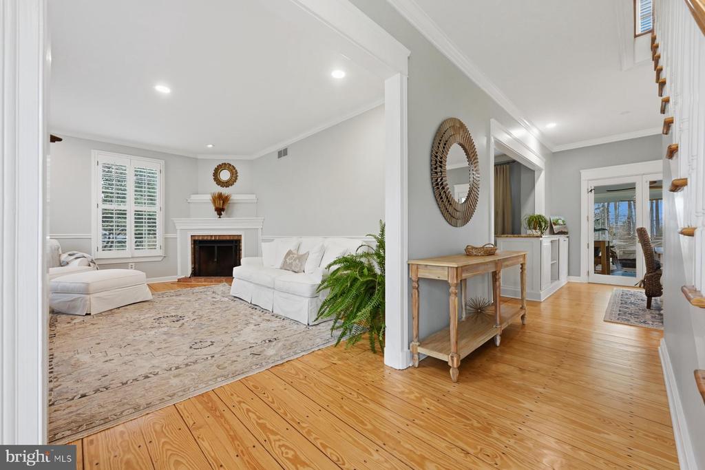 322 PROSPECT BAY DRIVE W