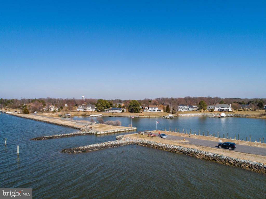 322 PROSPECT BAY DRIVE W