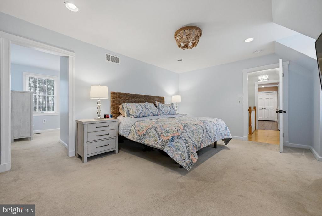 322 PROSPECT BAY DRIVE W