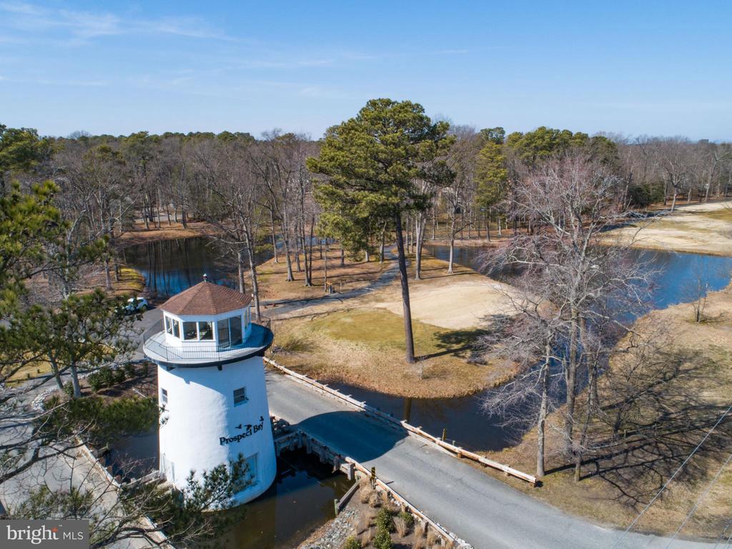 322 PROSPECT BAY DRIVE W