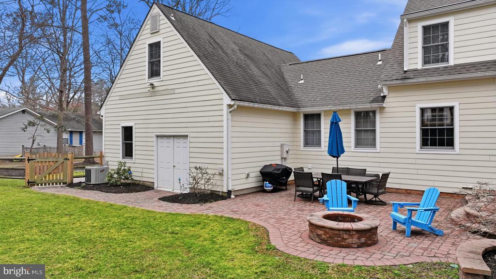 322 PROSPECT BAY DRIVE W