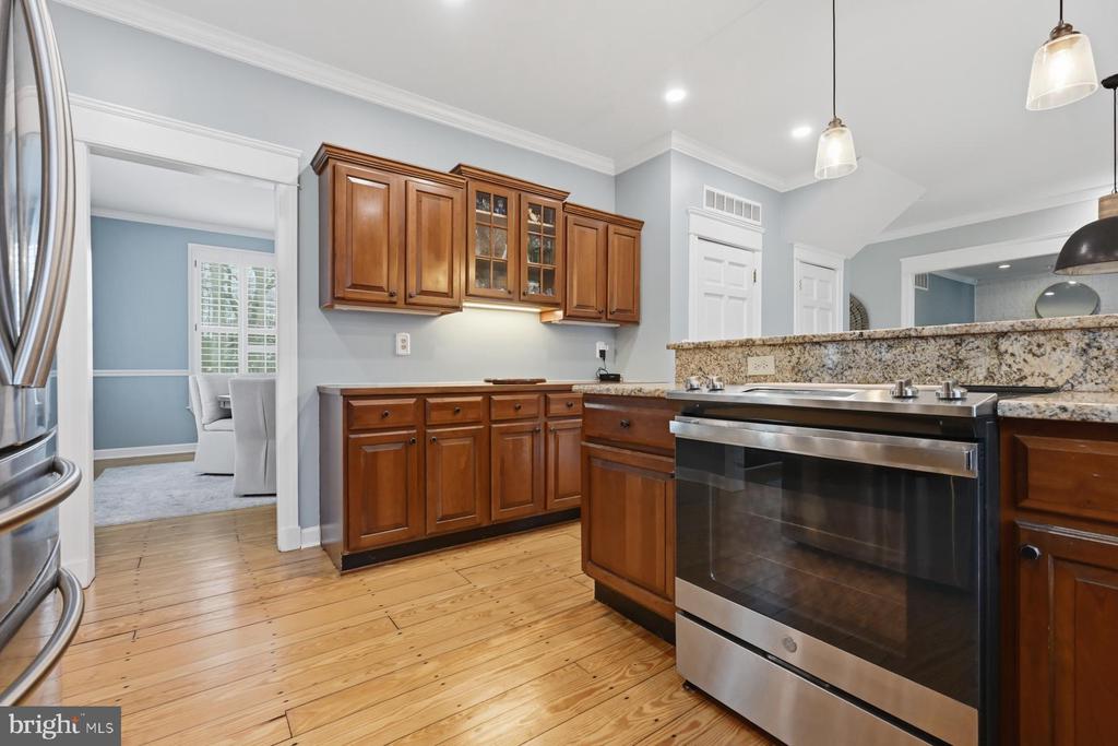322 PROSPECT BAY DRIVE W