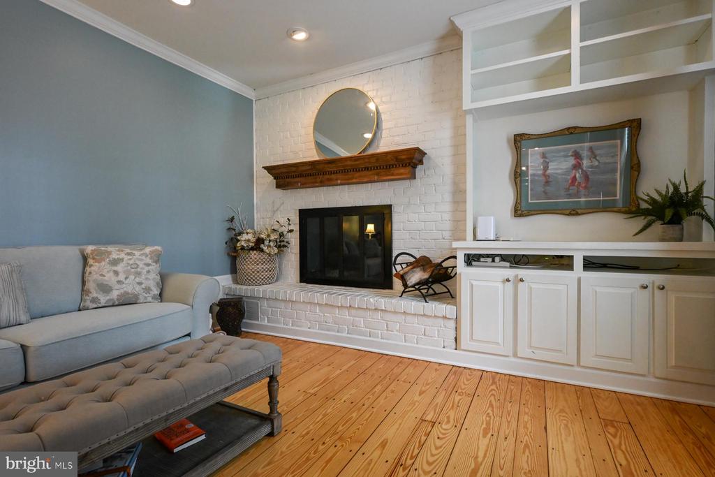322 PROSPECT BAY DRIVE W