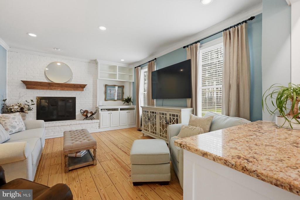 322 PROSPECT BAY DRIVE W