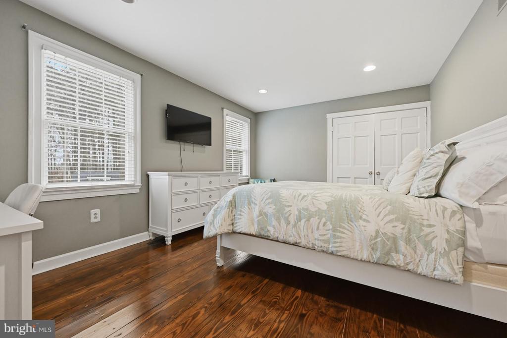 322 PROSPECT BAY DRIVE W