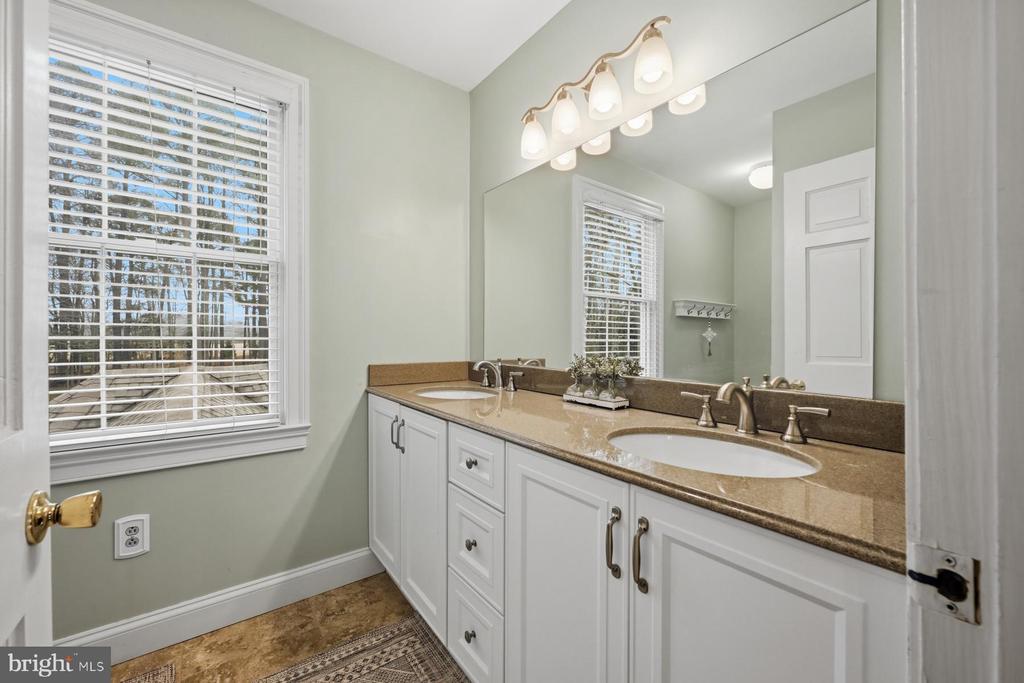 322 PROSPECT BAY DRIVE W