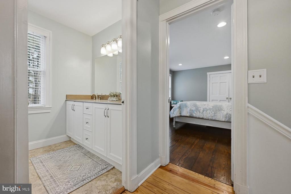 322 PROSPECT BAY DRIVE W