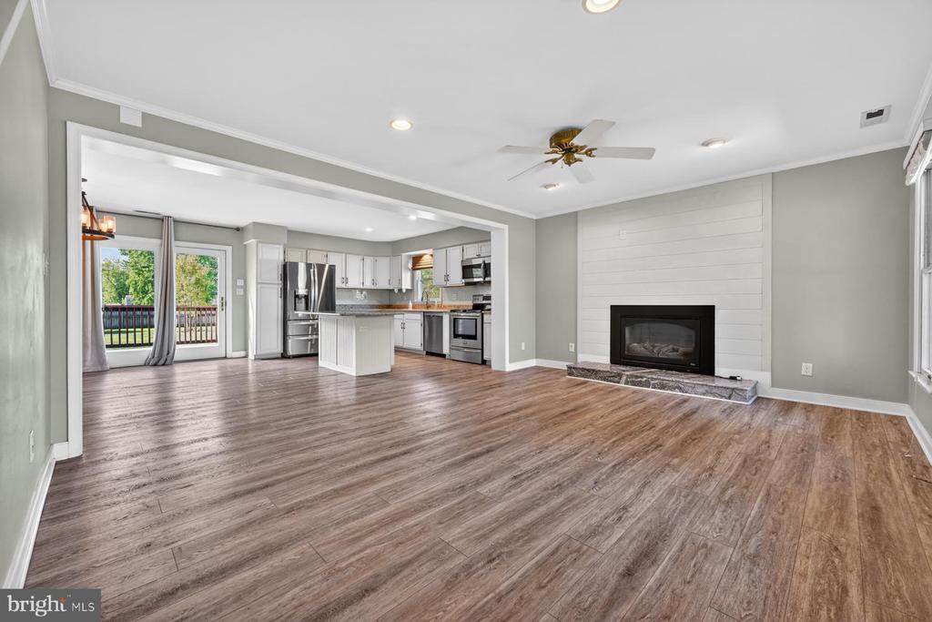 1848 HARBOR DRIVE