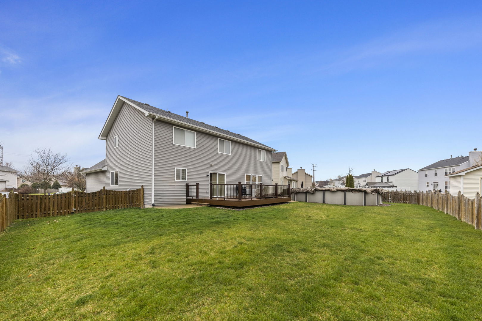 2815 Grass Lake Drive