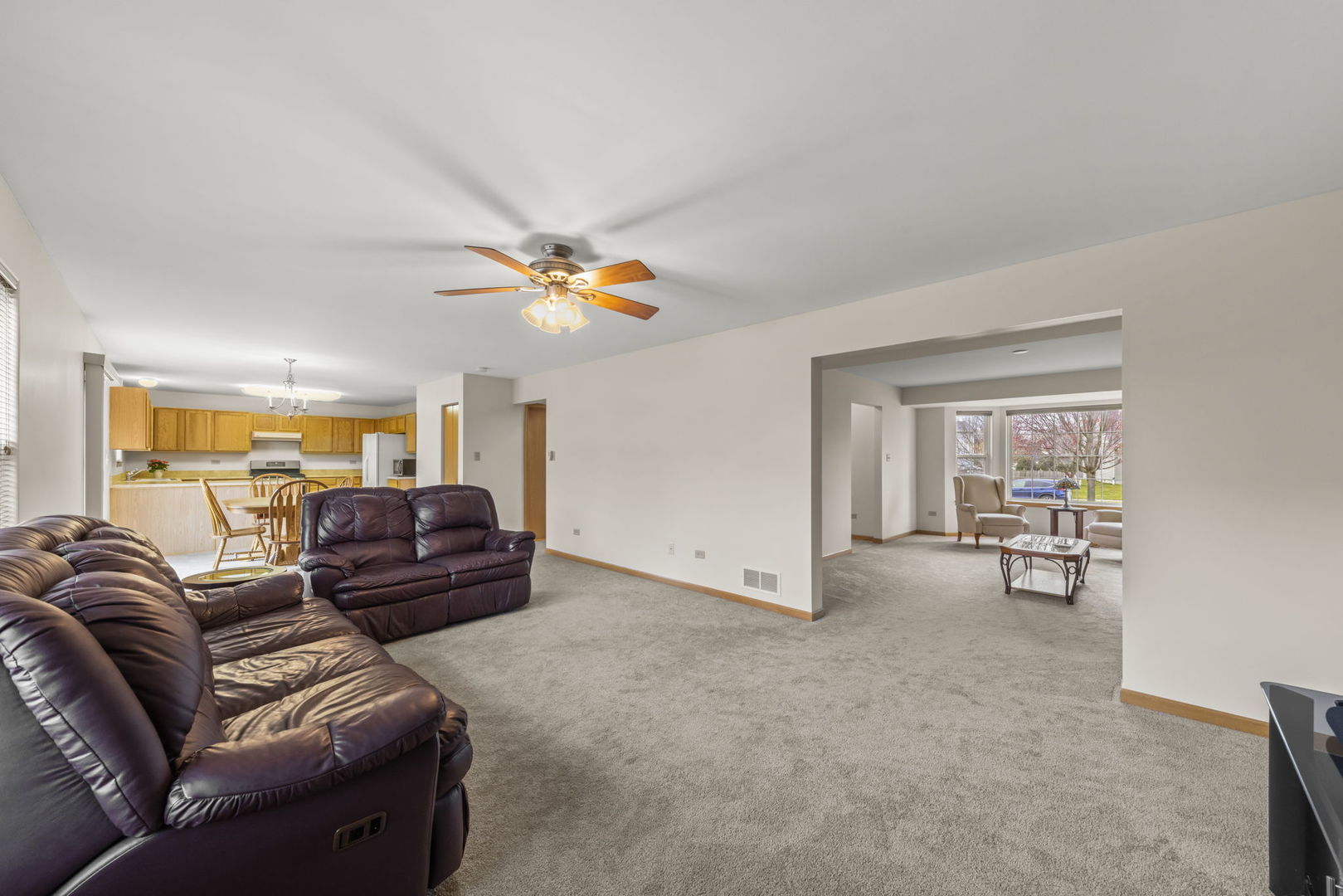 2815 Grass Lake Drive