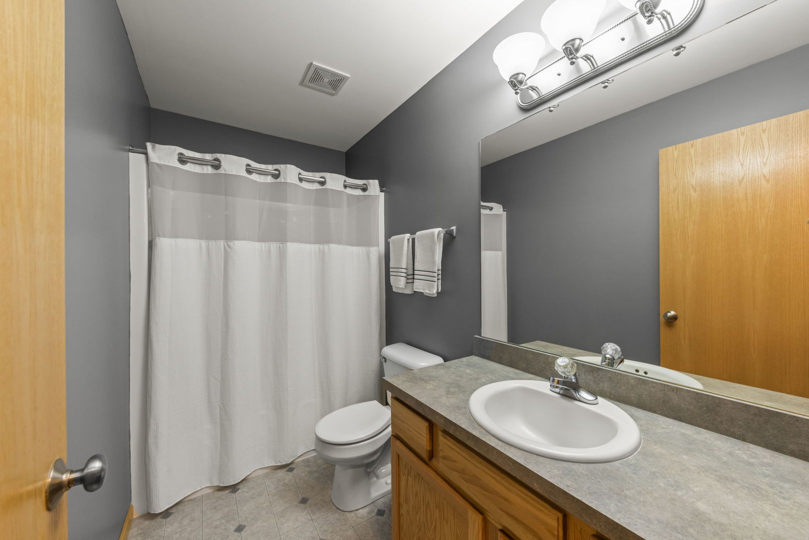 2815 Grass Lake Drive