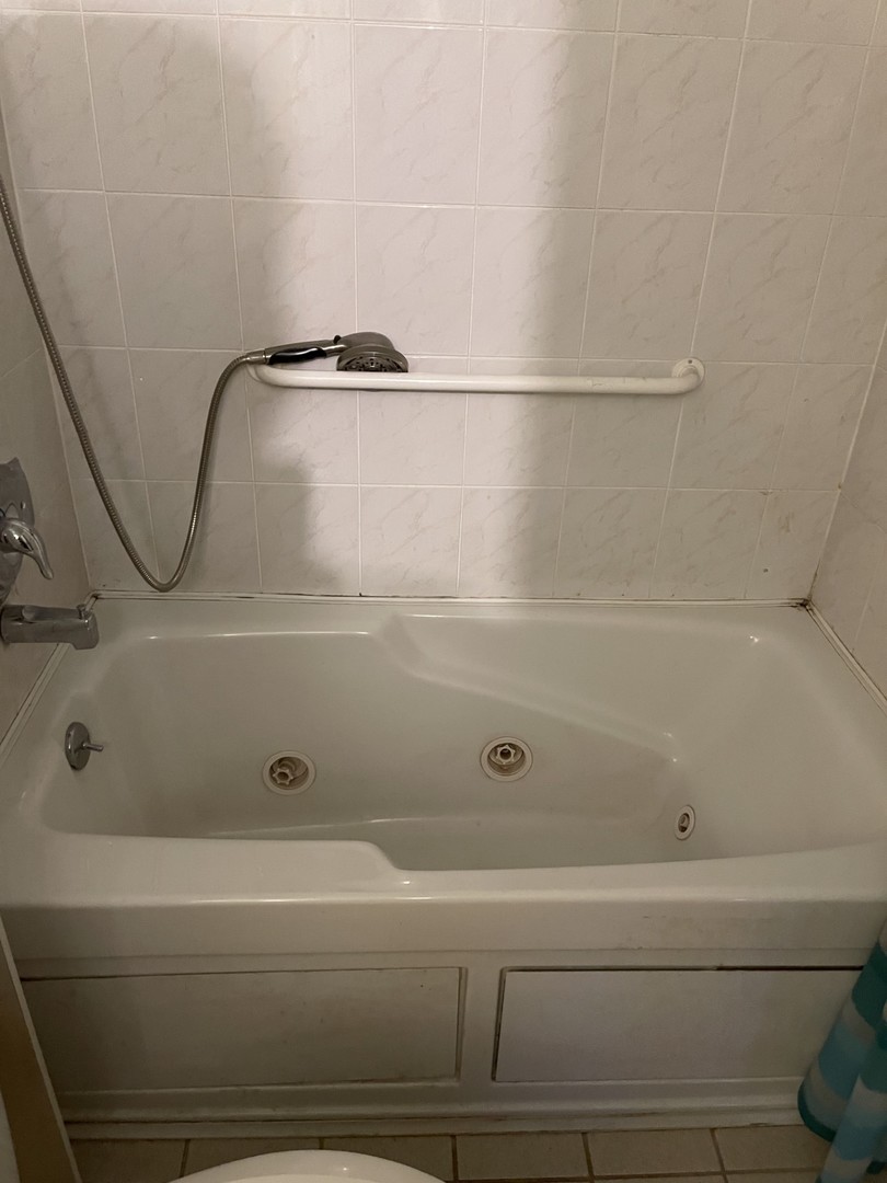 1311 S Finley Road Unit: 221