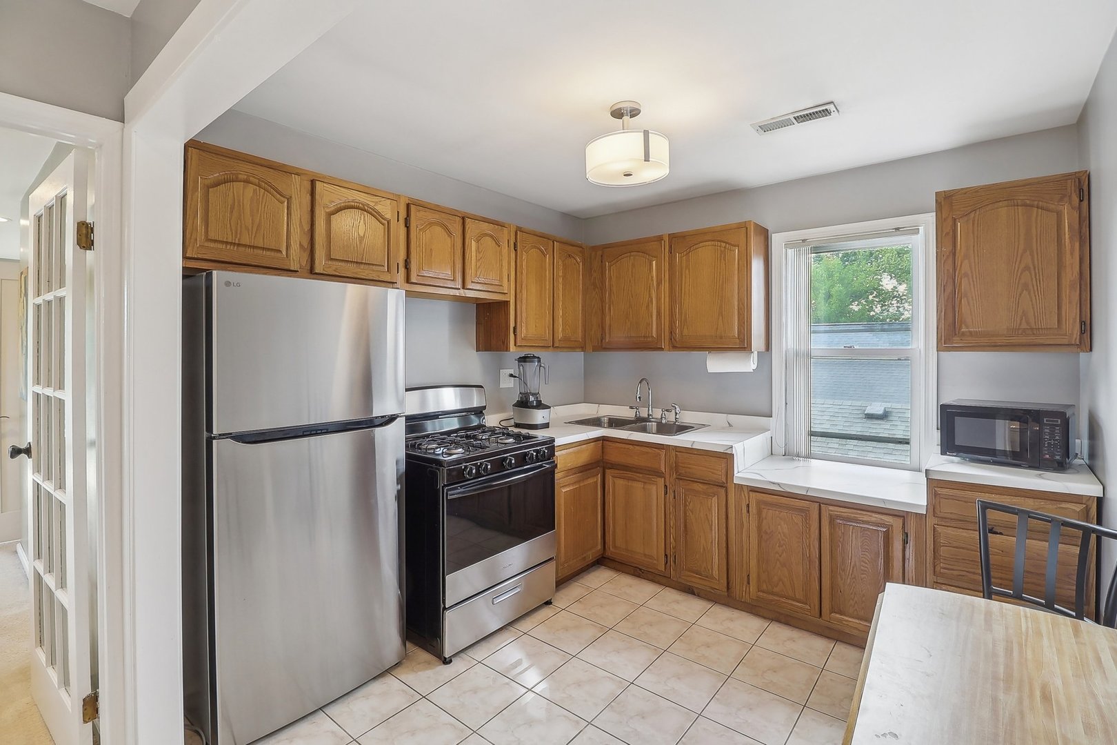 4449 N Mulligan Avenue