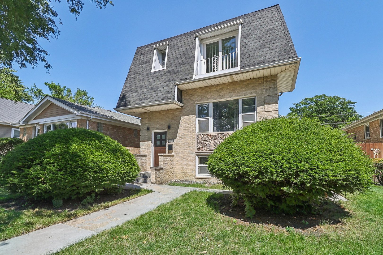 4449 N Mulligan Avenue