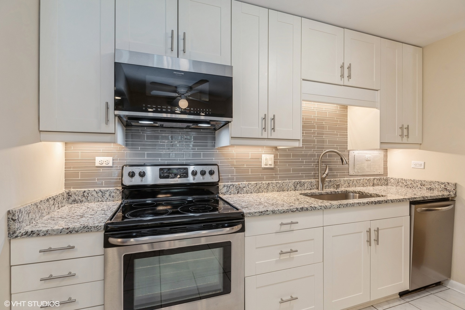 1605 E CENTRAL Road Unit: 114B