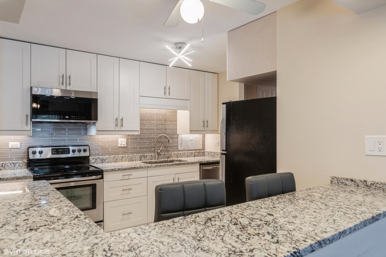 1605 E CENTRAL Road Unit: 114B