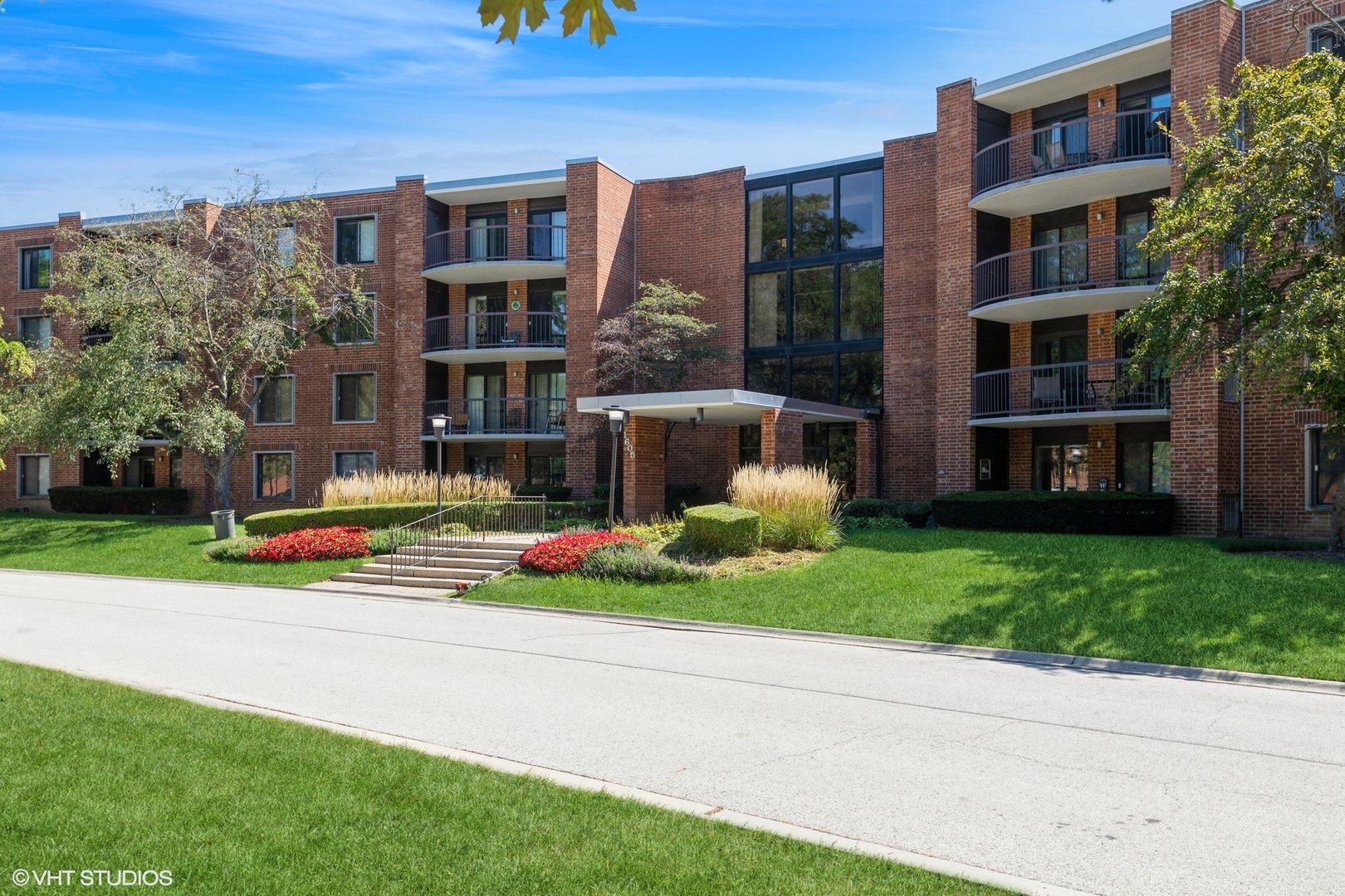 1605 E CENTRAL Road Unit: 114B